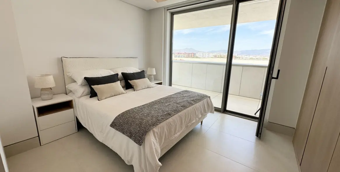 Alquiler a largo plazo de apartamento en planta media en Málaga 16