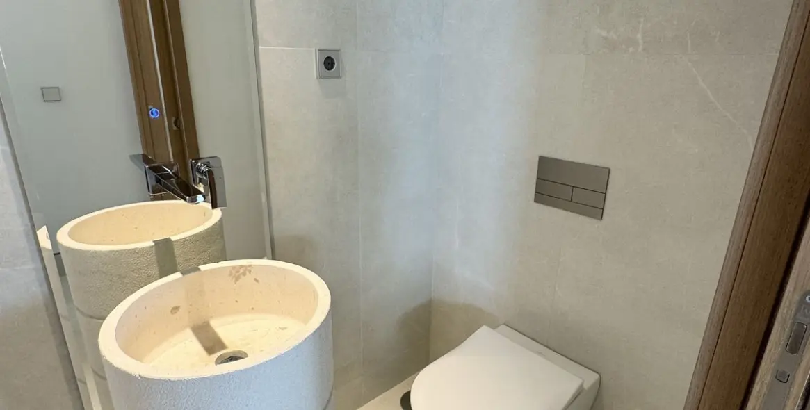 Alquiler a largo plazo de apartamento en planta media en Málaga 28