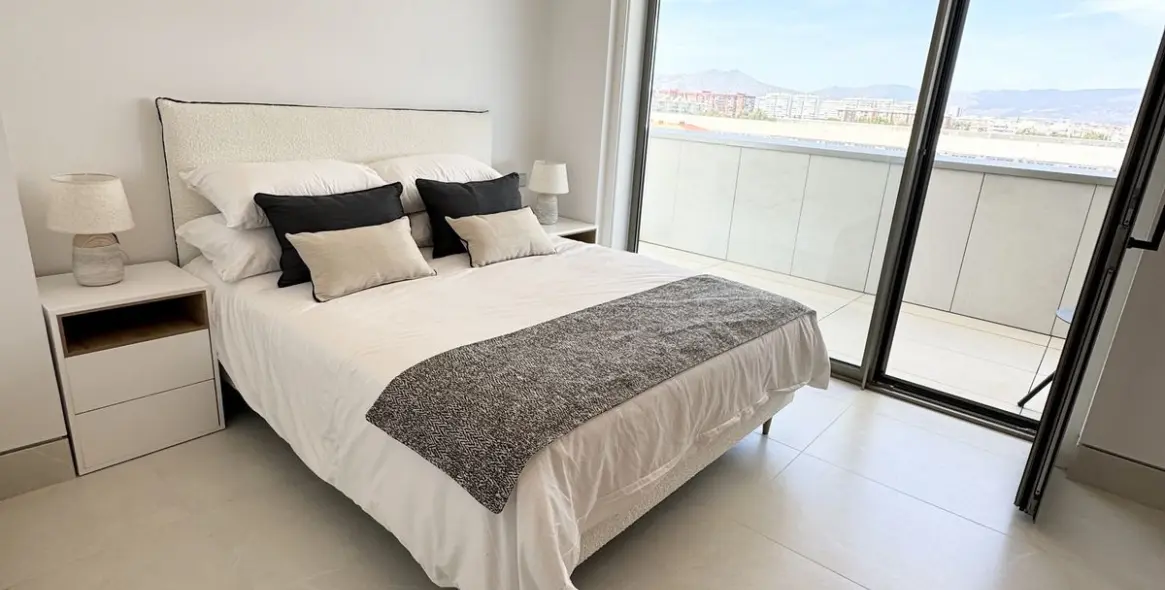 Alquiler a largo plazo de apartamento en planta media en Málaga 36