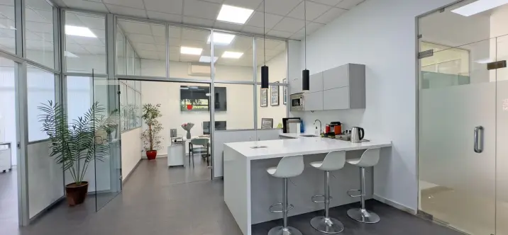 Long-term rent of office in Marbella 3