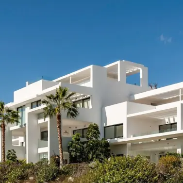 Долгосрочная аренда апартаментов на среднем этаже в Atalaya