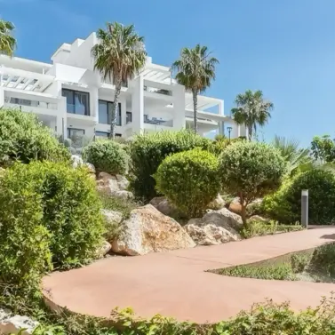 Долгосрочная аренда апартаментов на среднем этаже в Atalaya