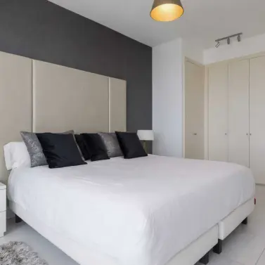 Долгосрочная аренда апартаментов на среднем этаже в Atalaya