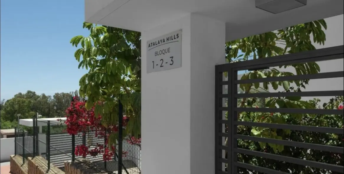 Alquiler a largo plazo de apartamento en planta media en Atalaya 14