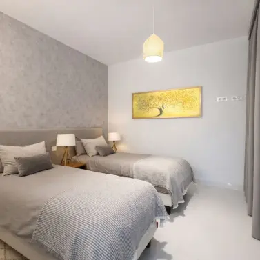 Alquiler a largo plazo de apartamento en planta media en Atalaya