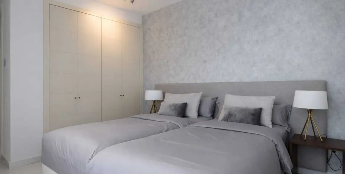 Long-term rent of middle floor apartment in Atalaya 9