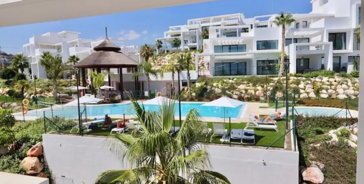 Long-term rent of middle floor apartment in Atalaya 12