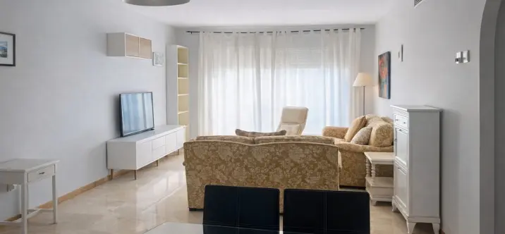 Sale of middle floor apartment in Guadalmina Alta 4