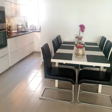 Sale of middle floor apartment in Fuengirola