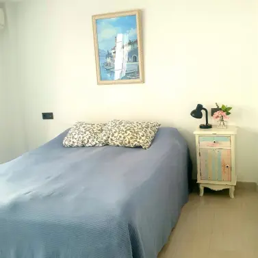 Sale of middle floor apartment in Fuengirola