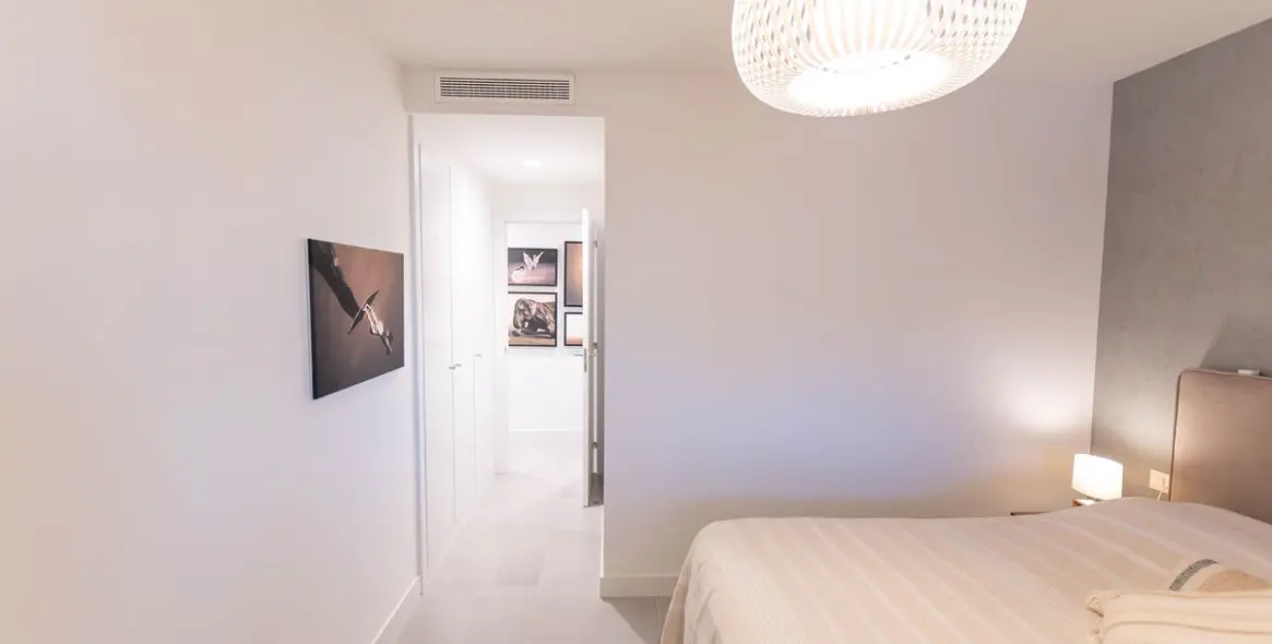 Продажа апартаментов на среднем этаже в New Golden Mile 10