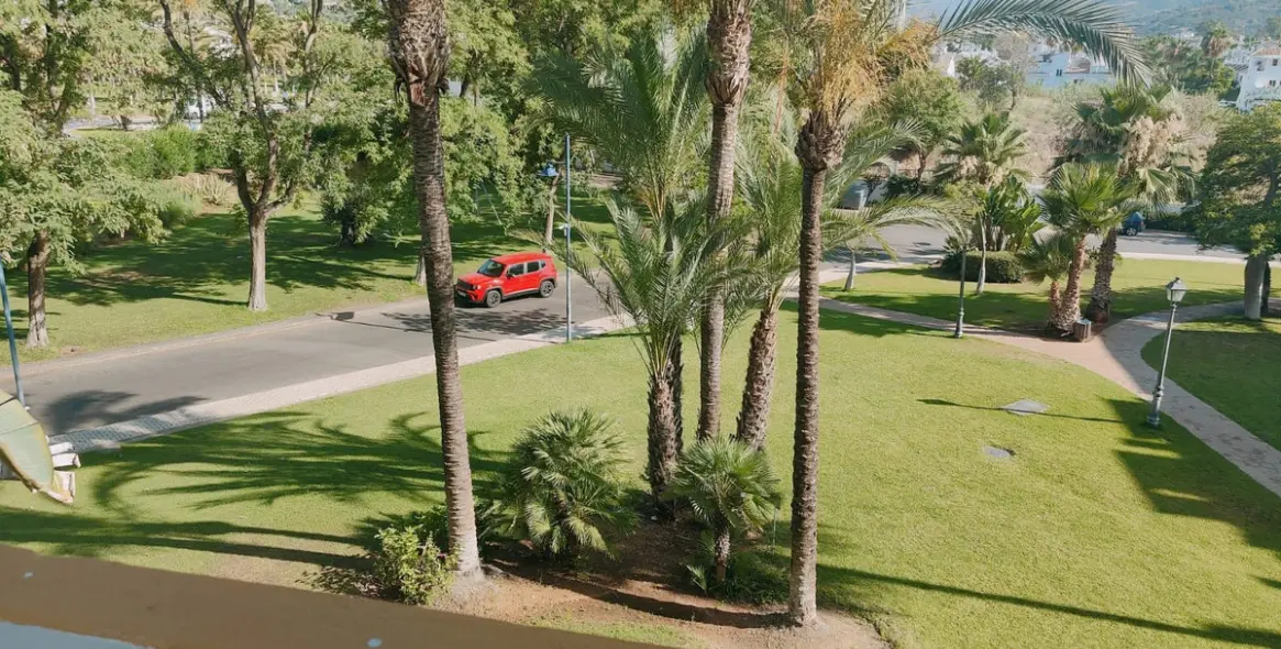 Sale of middle floor apartment in Marbella 4