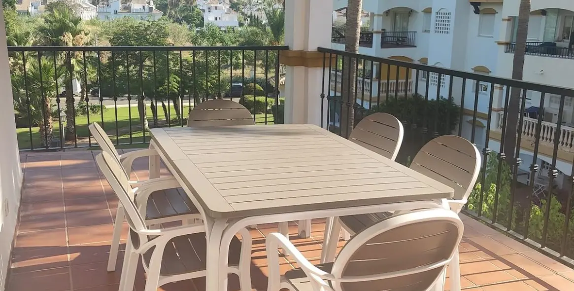 Sale of middle floor apartment in Marbella 11