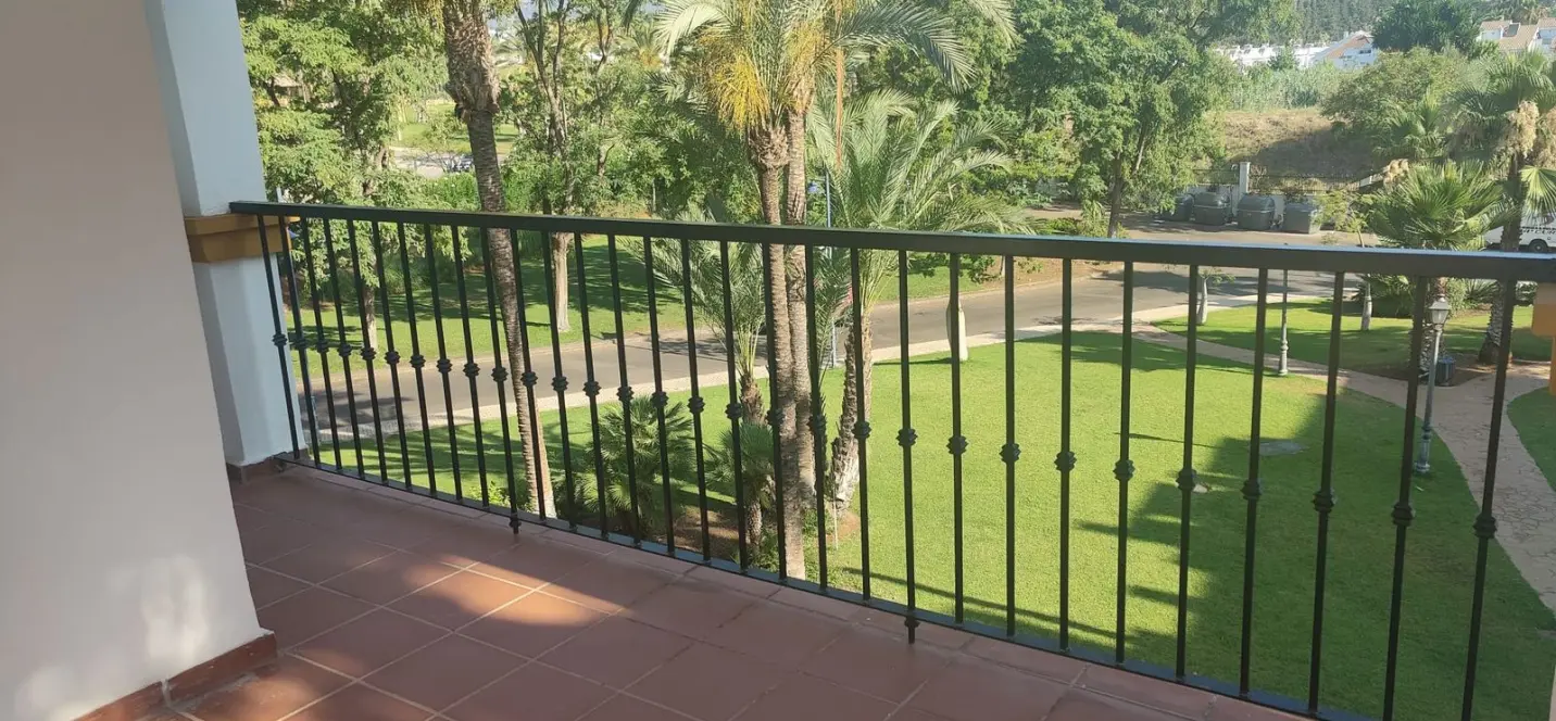 Sale of middle floor apartment in Marbella 4