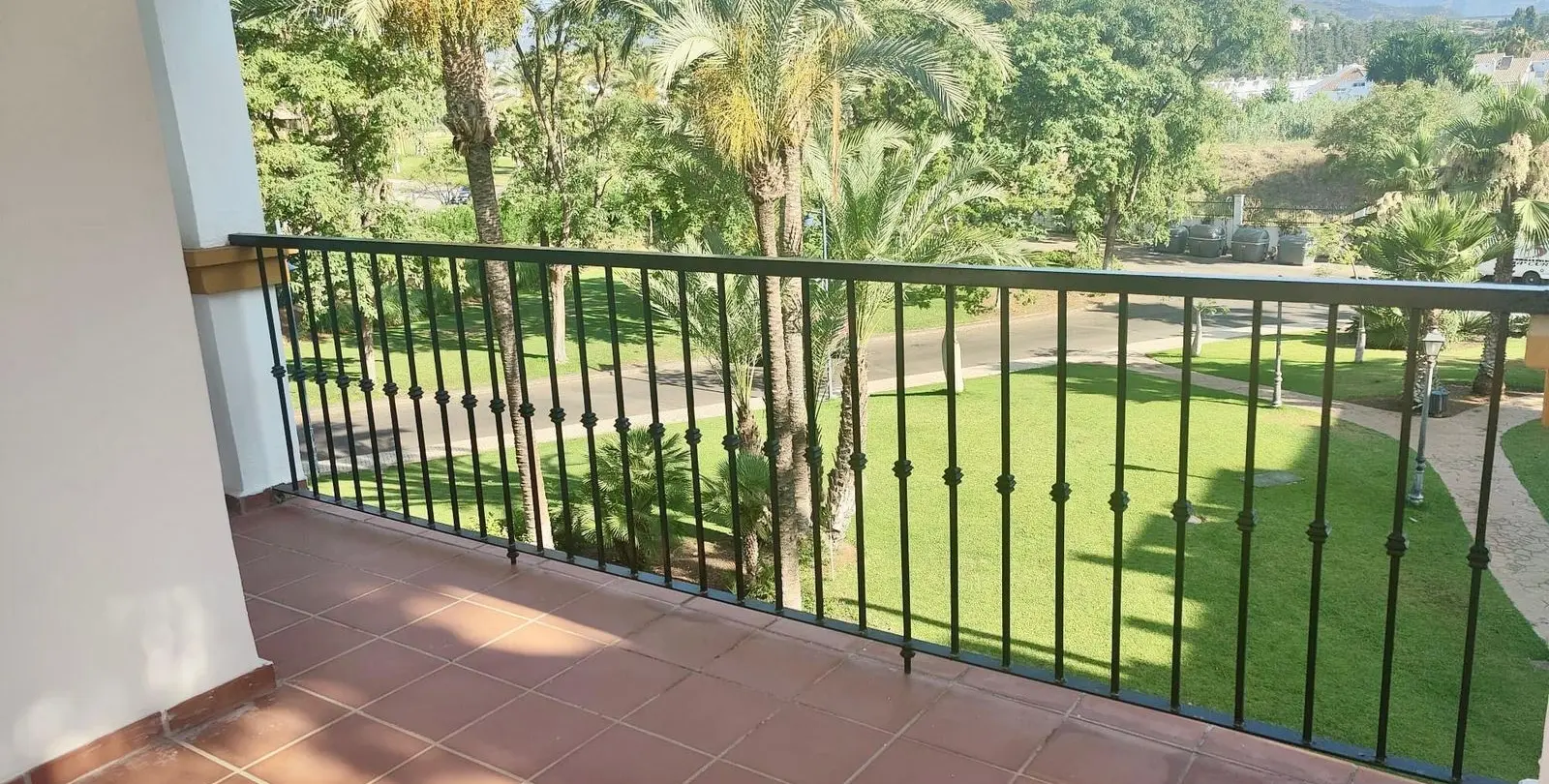 Sale of middle floor apartment in Marbella 14
