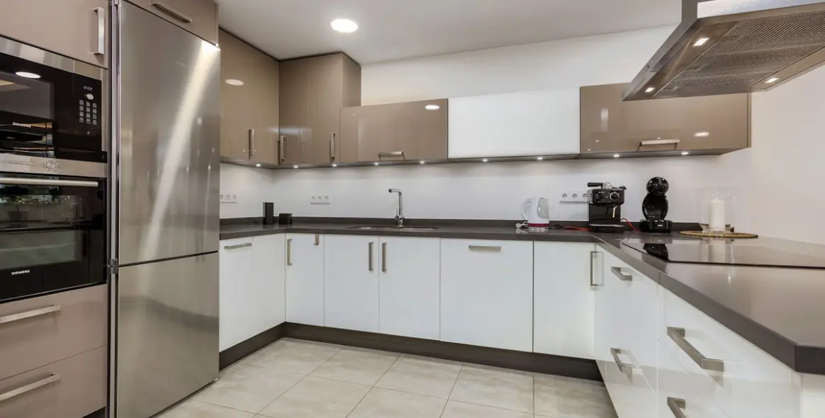 Sale of ground floor apartment in Nueva Andalucía 4