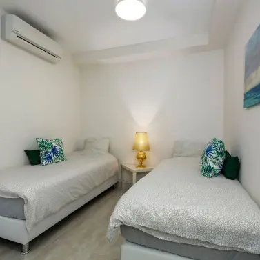 Sale of ground floor apartment in Nueva Andalucía