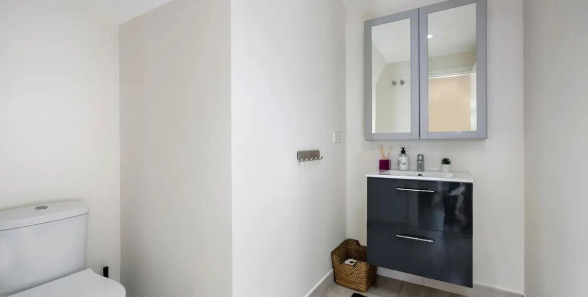 Sale of ground floor apartment in Nueva Andalucía 8