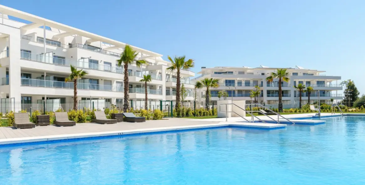 Продажа апартаментов на первом этаже в Mijas Costa 2