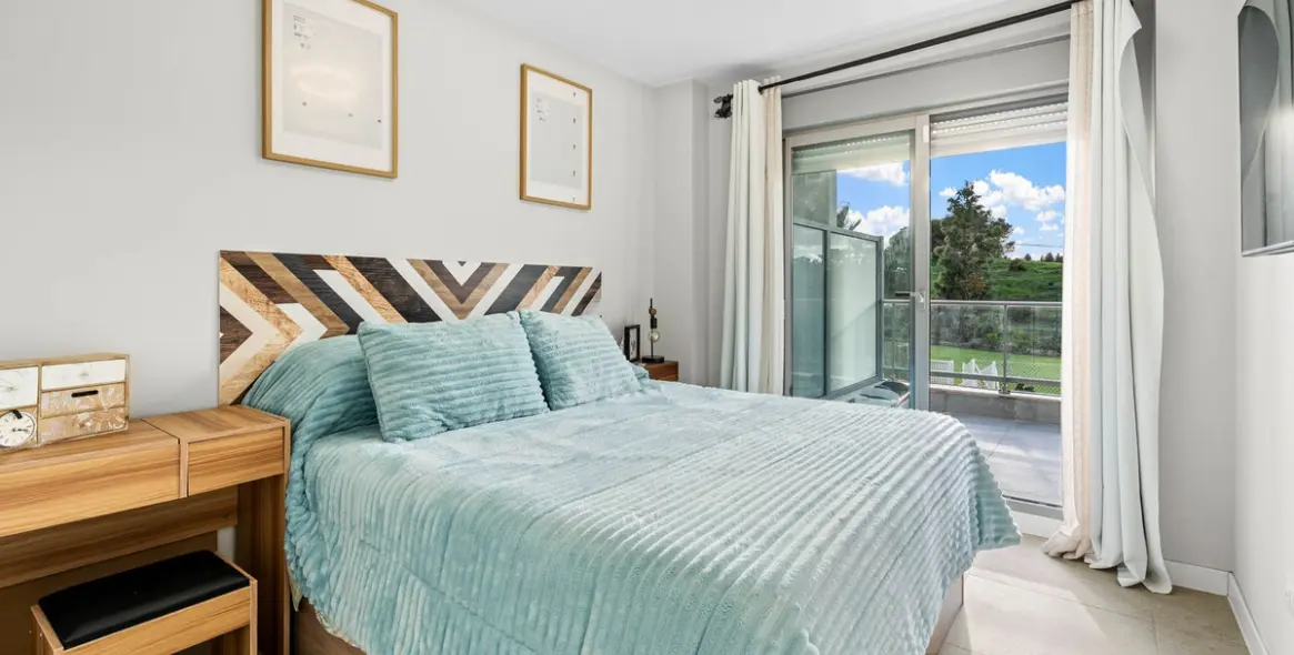 Продажа апартаментов на первом этаже в Mijas Costa 12