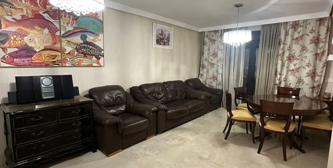 Sale of middle floor apartment in San Pedro de Alcántara 2