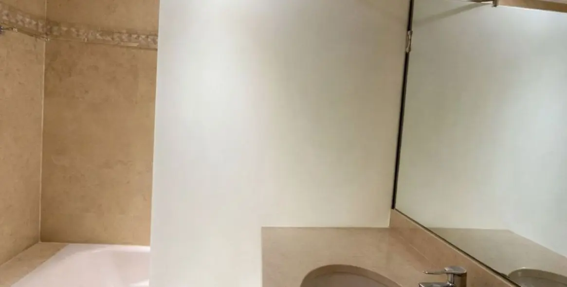 Sale of middle floor apartment in San Pedro de Alcántara 8