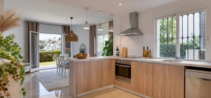 Sale of ground floor apartment in La Quinta 1