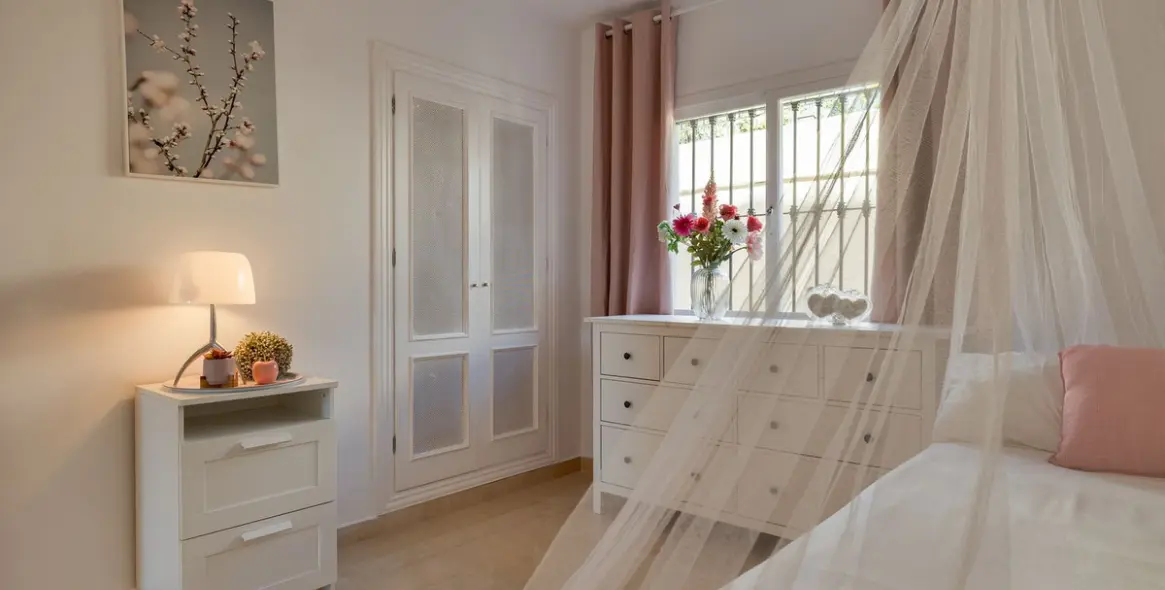 Sale of ground floor apartment in La Quinta 16