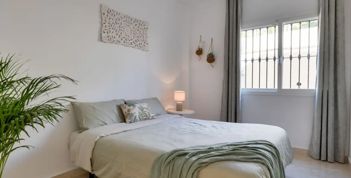 Sale of ground floor apartment in La Quinta 18