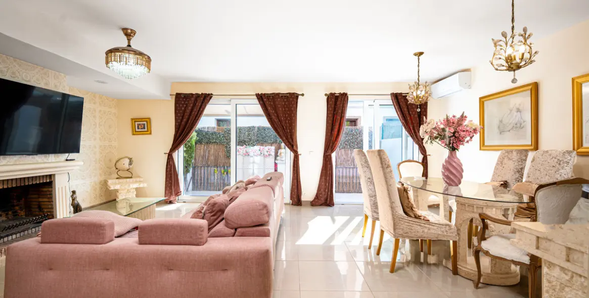 Продажа таунхауса в Estepona 2