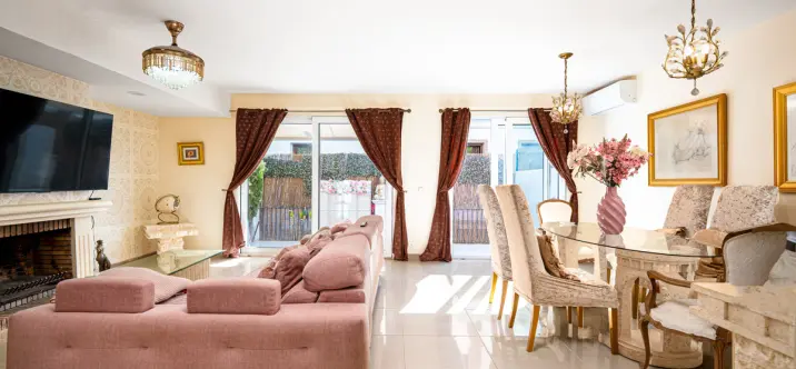 Sale of townhouse in Estepona 1