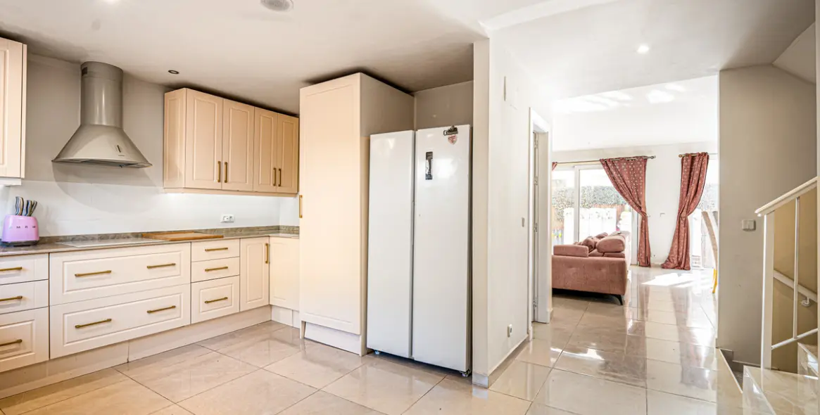 Продажа таунхауса в Estepona 4