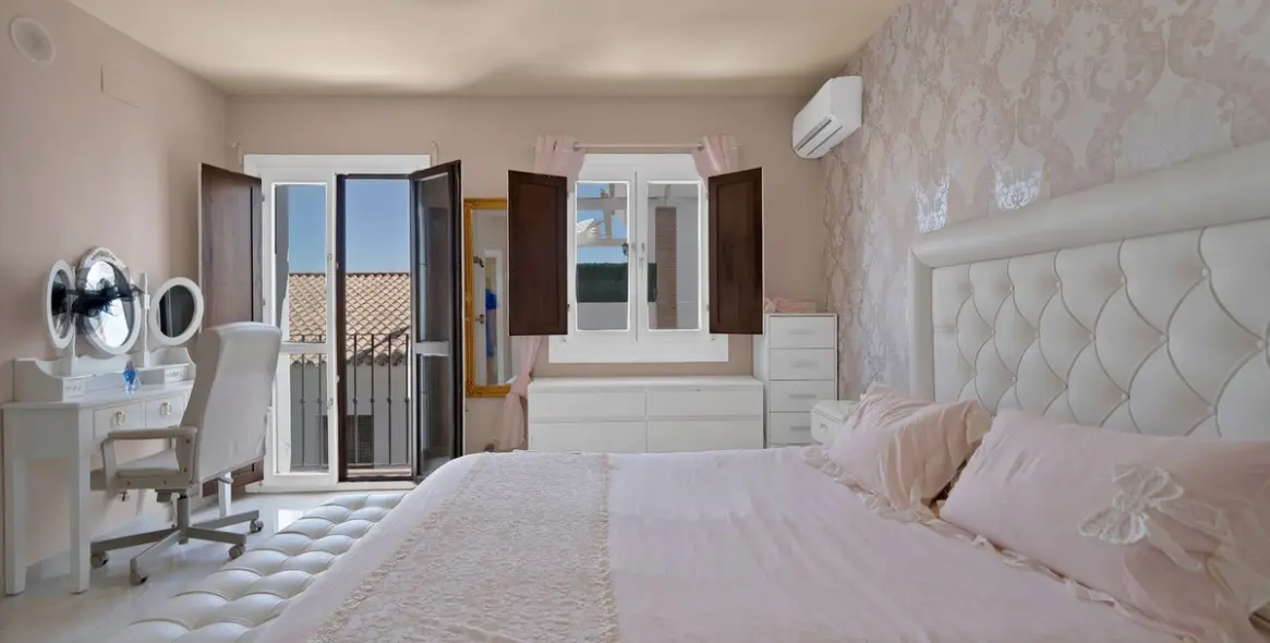 Продажа таунхауса в Estepona 14