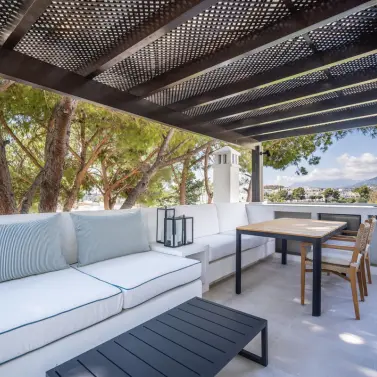 Sale of duplex in Nueva Andalucía