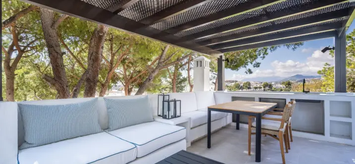 Sale of duplex in Nueva Andalucía 0