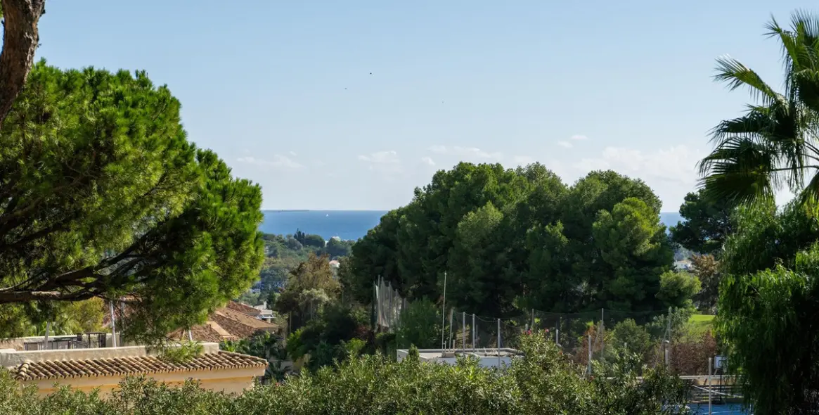 Sale of duplex in Nueva Andalucía 3