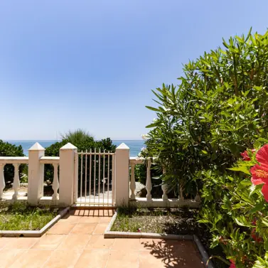 Sale of duplex in Estepona