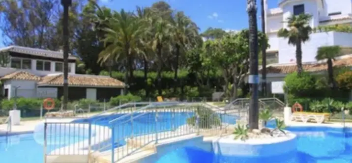 Sale of ground floor apartment in Marbella 3