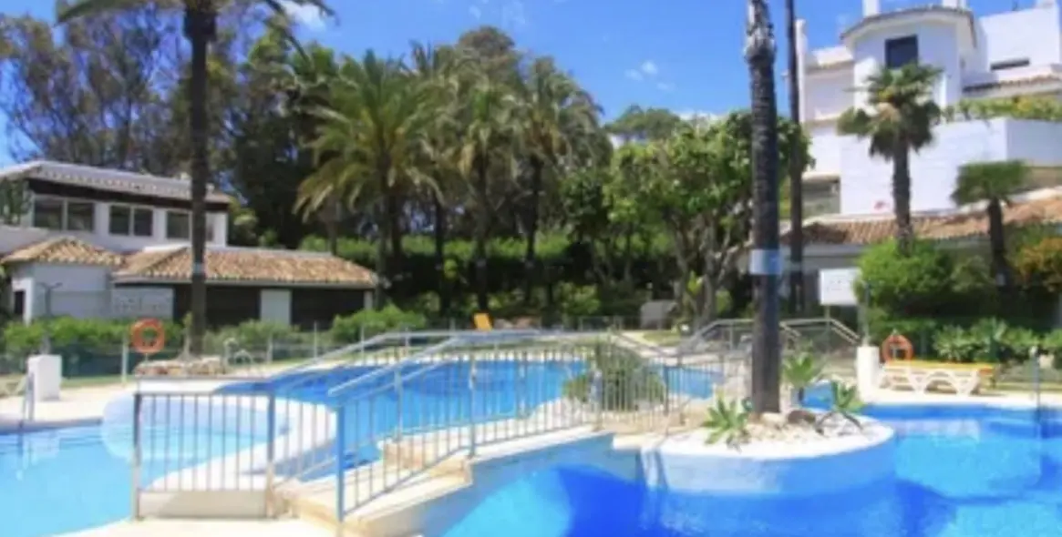 Venta de apartamento en planta baja en Marbella 4