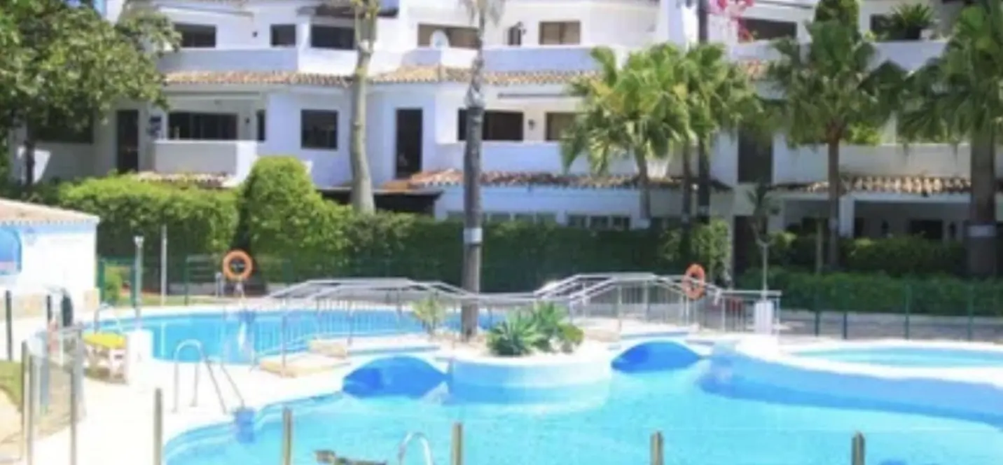 Venta de apartamento en planta baja en Marbella 1