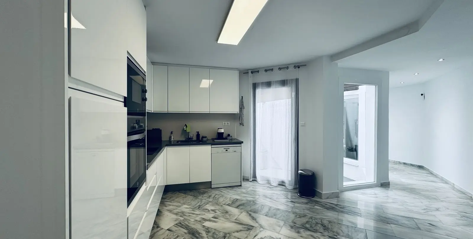 Sale of ground floor apartment in Marbella 8