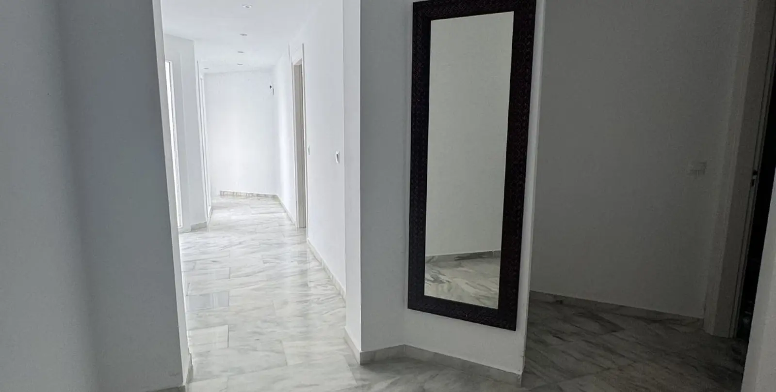 Sale of ground floor apartment in Marbella 10