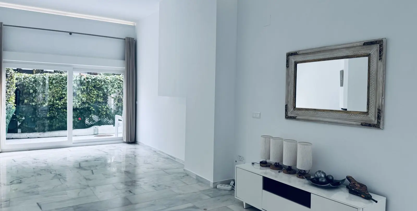 Sale of ground floor apartment in Marbella 19