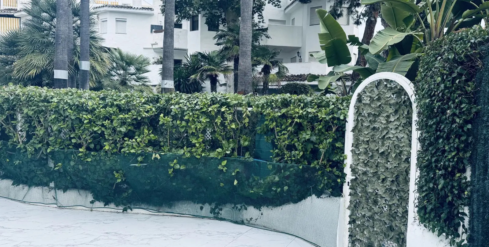 Sale of ground floor apartment in Marbella 25