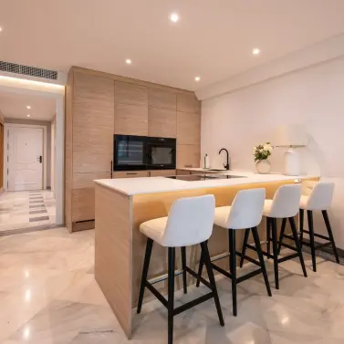 Sale of middle floor apartment in Marbella