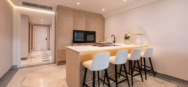 Sale of middle floor apartment in Marbella 1