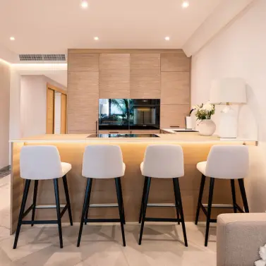 Sale of middle floor apartment in Marbella