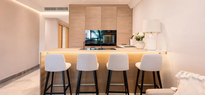 Sale of middle floor apartment in Marbella 2