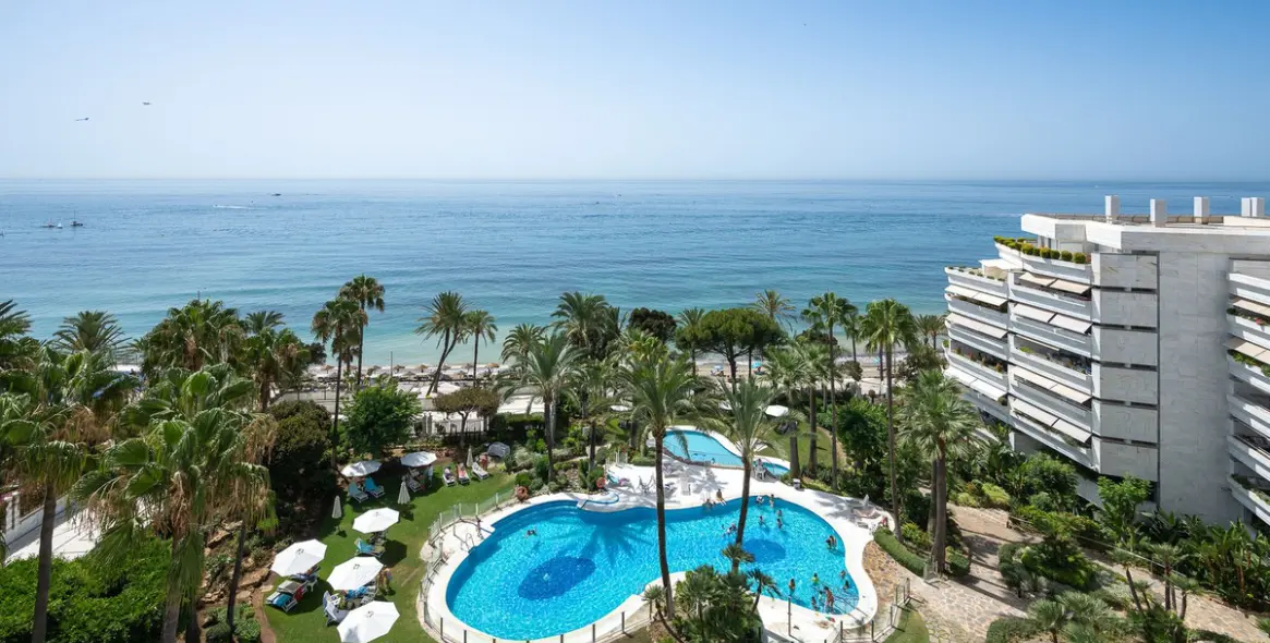 Продажа апартаментов на среднем этаже в Marbella 24