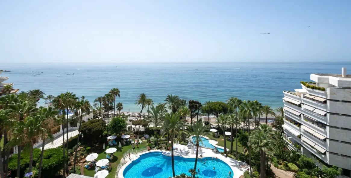 Продажа апартаментов на среднем этаже в Marbella 25